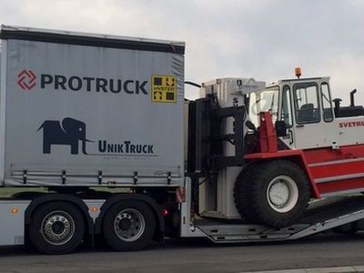 Svetruck 32120-45 large-capacity forklift to rental customer in Denmark